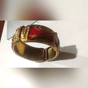 Incredible bracelet! Red & goldtone